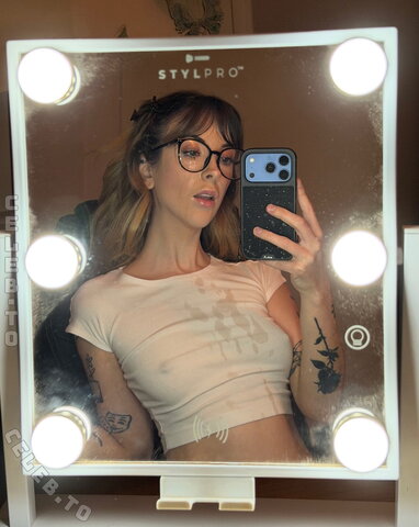 JadeVow nude photo 2