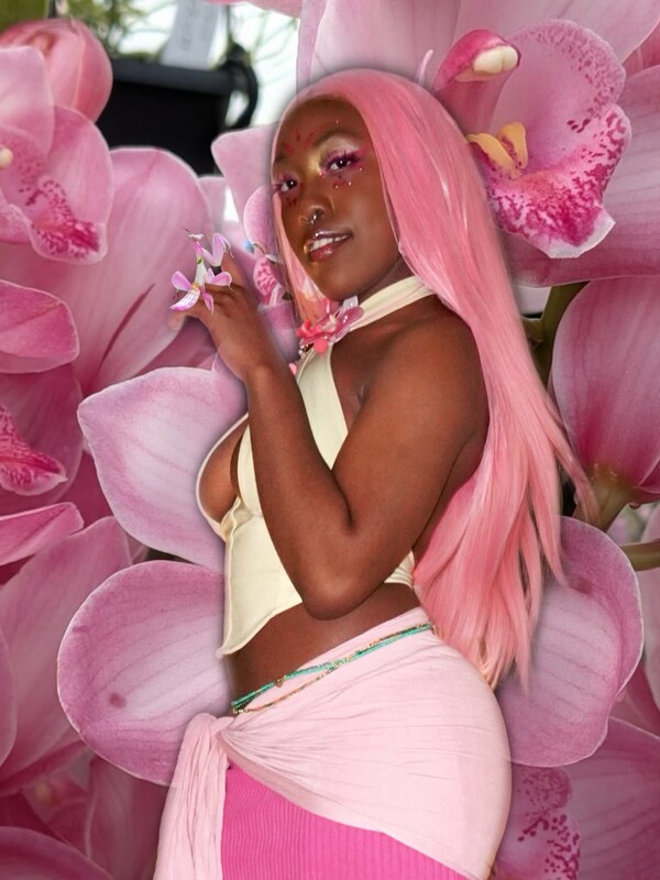 j_ael nude photo 12