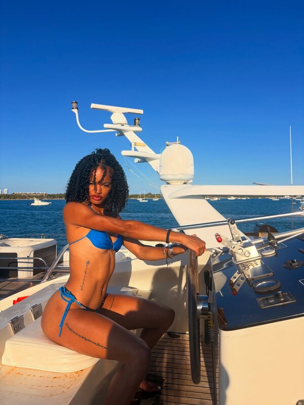 Jakaylaluvsu nude photo 27