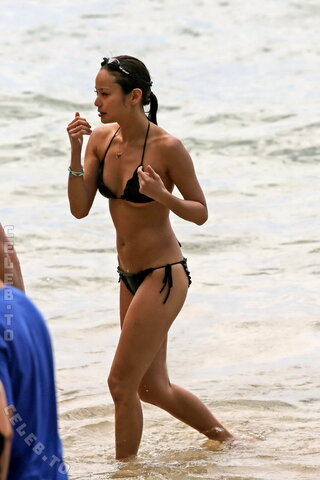 Jamie Chung nude photo 13