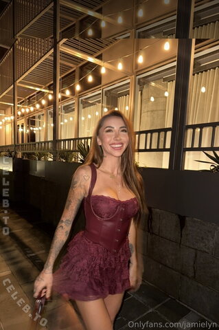 Jamie Lynn nude photo 8