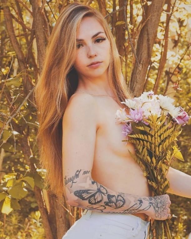 JAMIELYN DUGGAN nude photo 2
