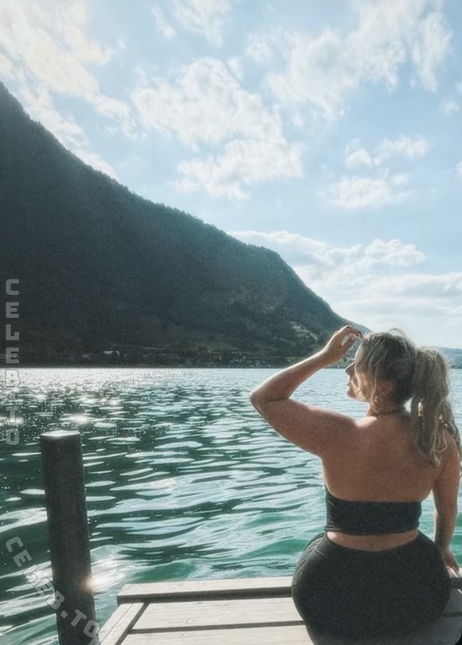 Jana Barca nude photo 4