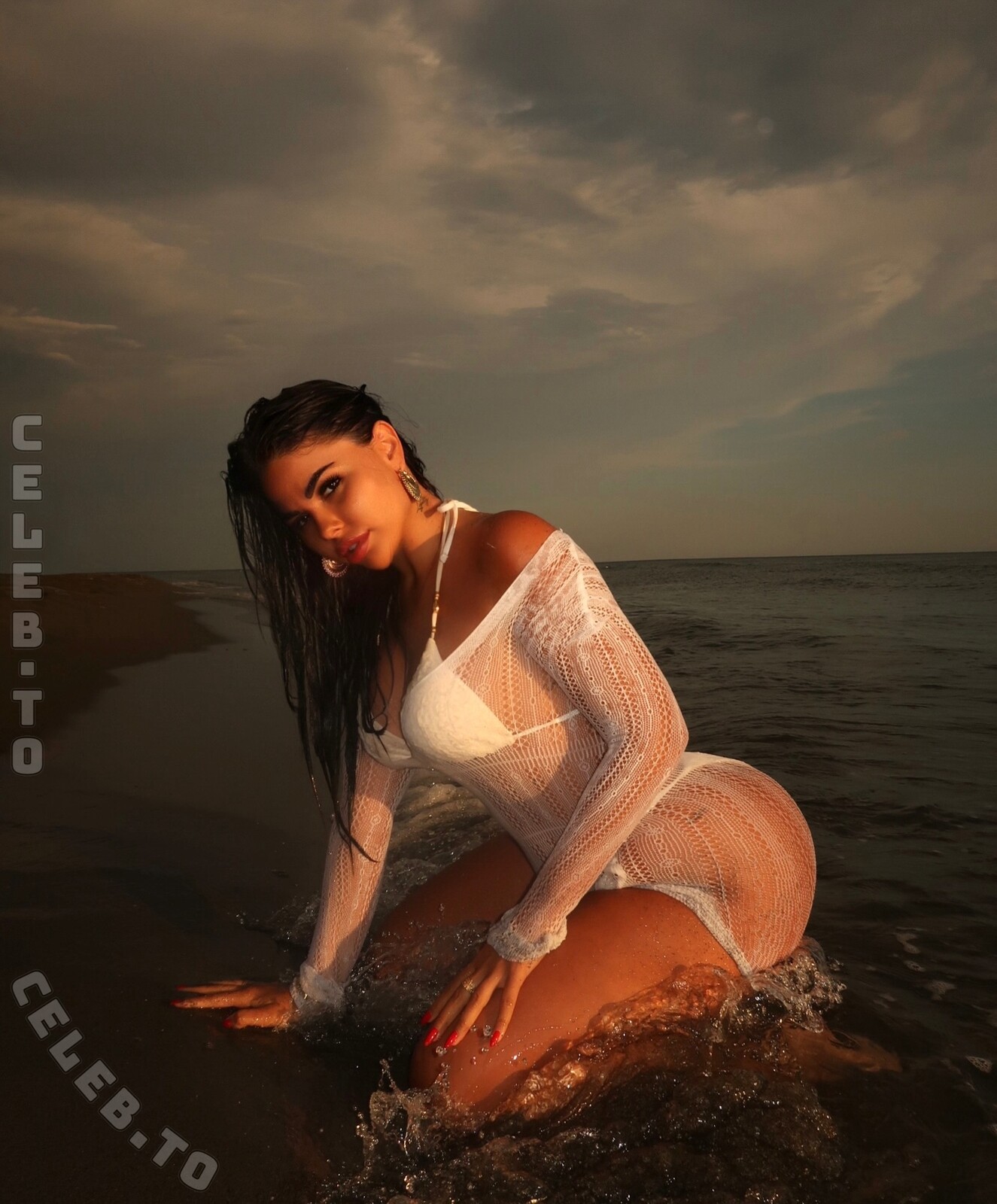 Jana Colovic nude photo 4