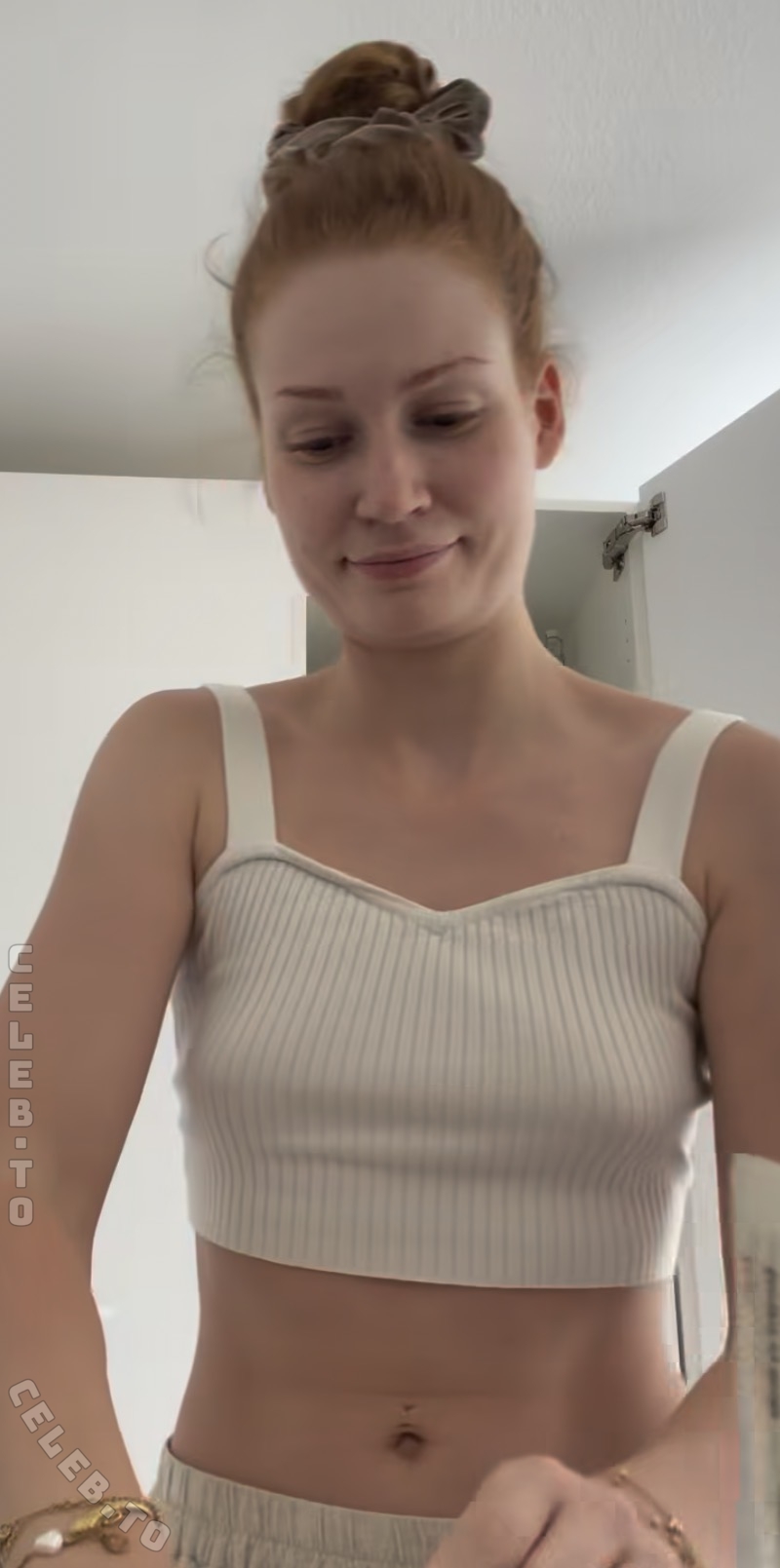 Jana Heinisch nude photo 4