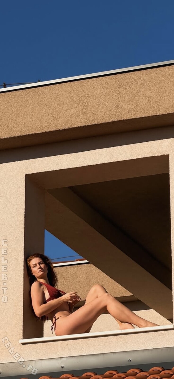 Jana Heinisch nude photo 3