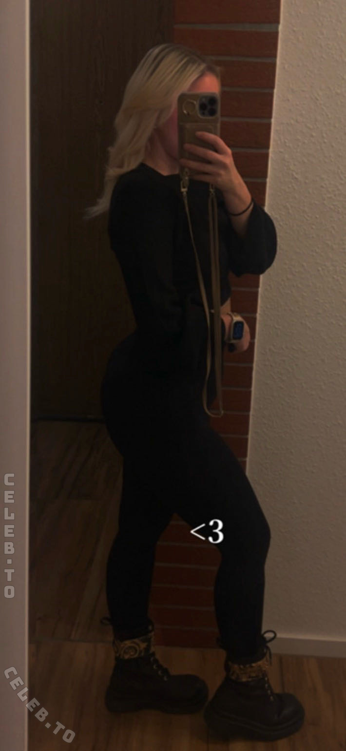 Janadmn22 nude photo 1