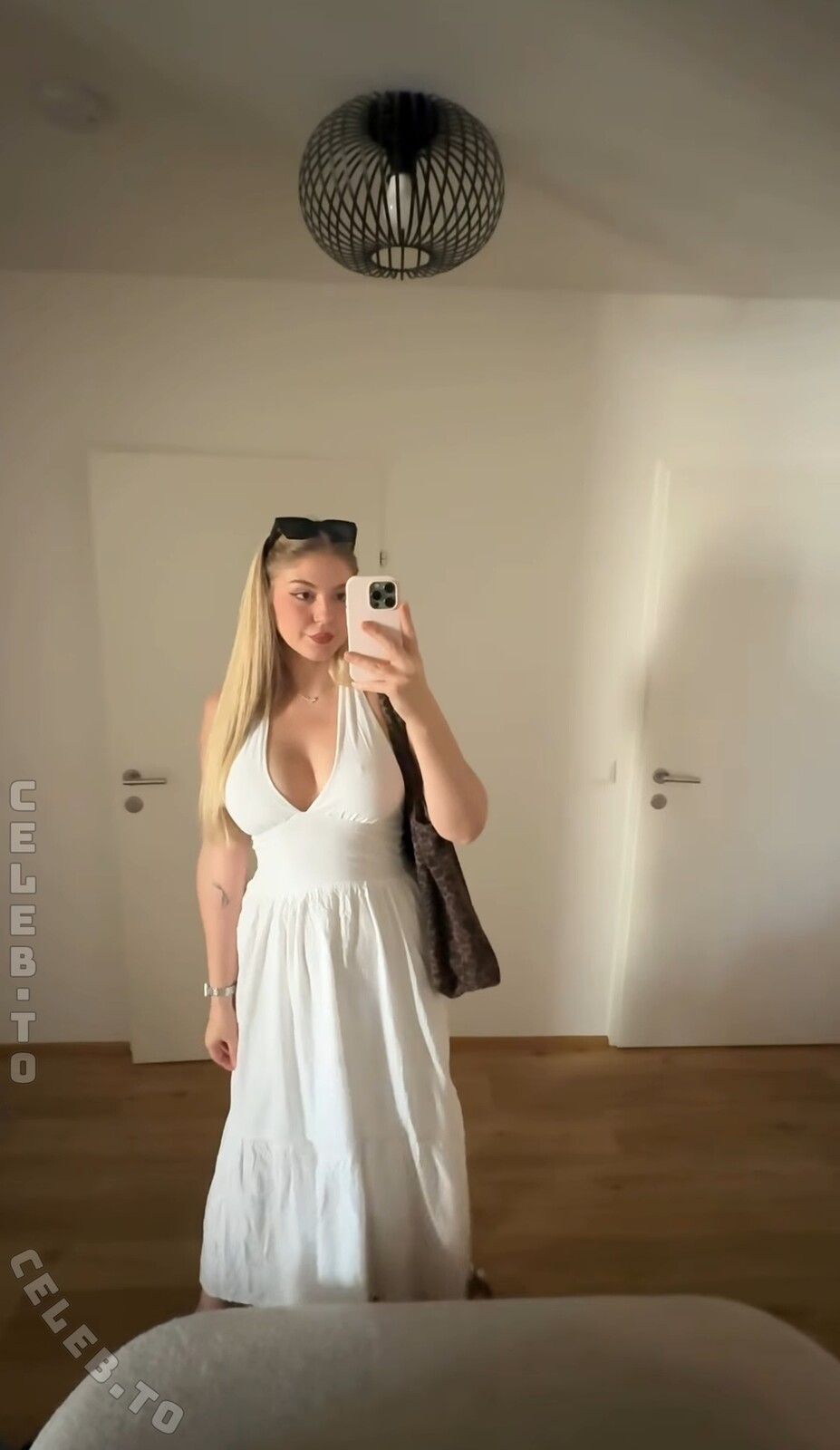Janaxf nude photo 1