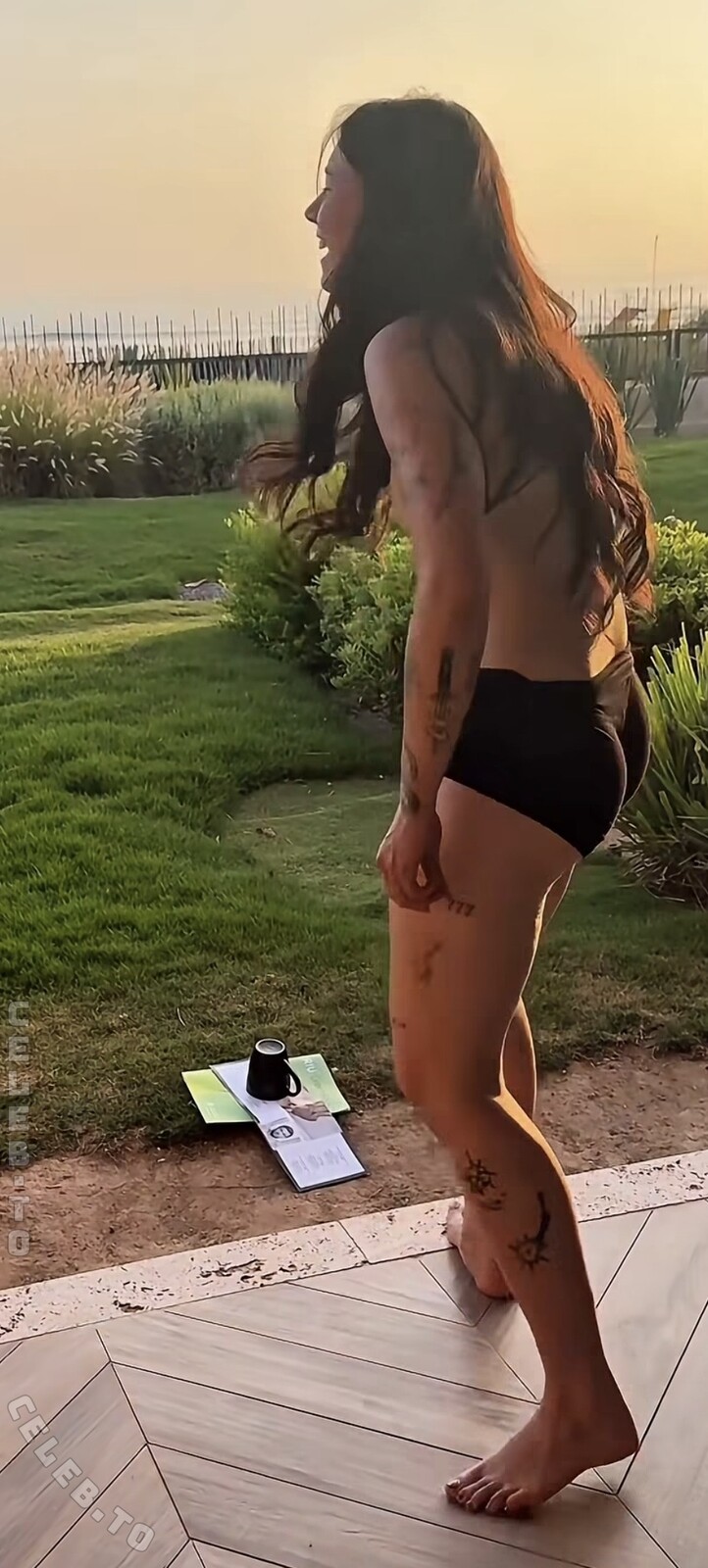 Janaxnell nude photo 4