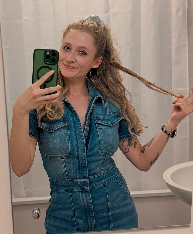 Janet Devlin nude photo 1