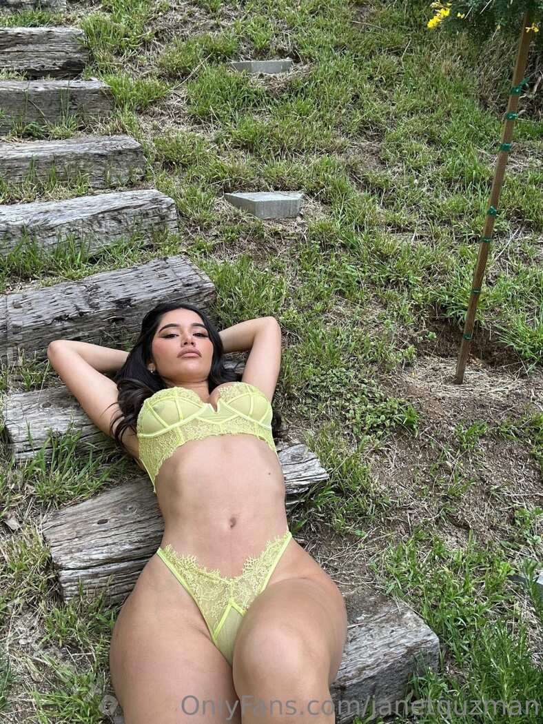 Janet Guzman nude photo 2