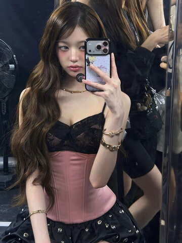 Jang Won-young nude photo 11