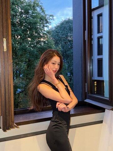 Jang Won-young nude photo 57