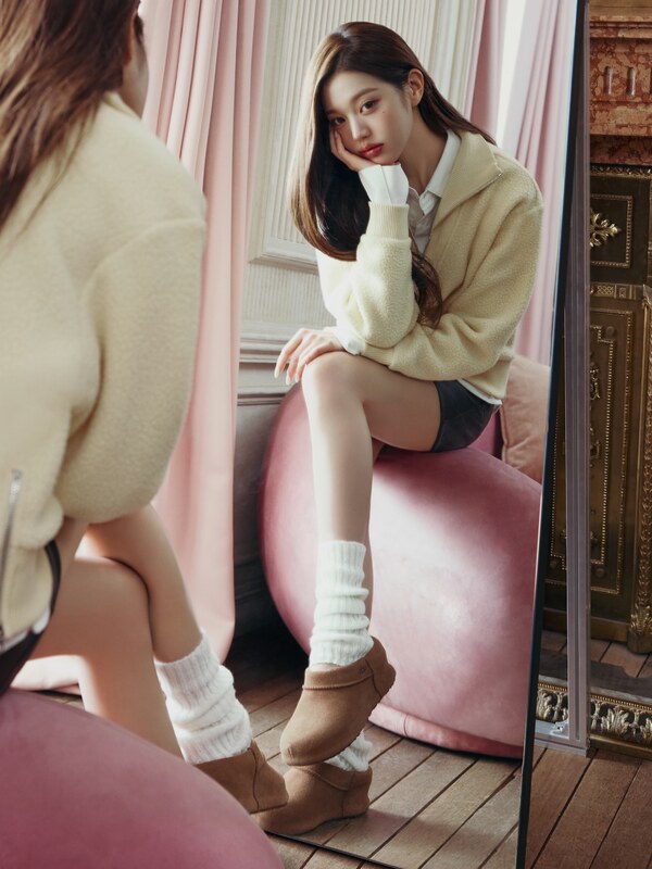 Jang Won-young nude photo 3