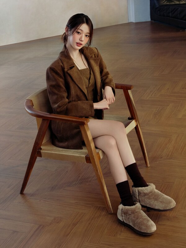 Jang Won-young nude photo 7