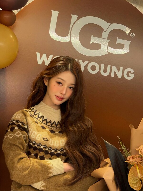 Jang Won-young nude photo 4
