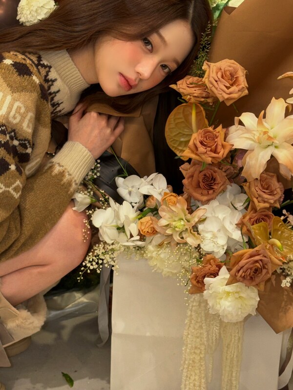 Jang Won-young nude photo 18