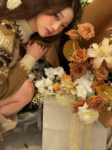 Jang Won-young nude photo 29