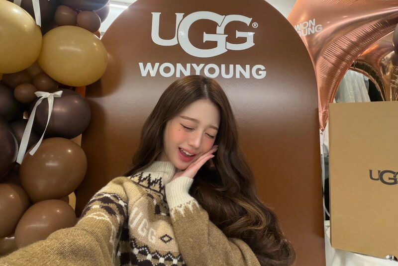 Jang Won-young nude photo 23