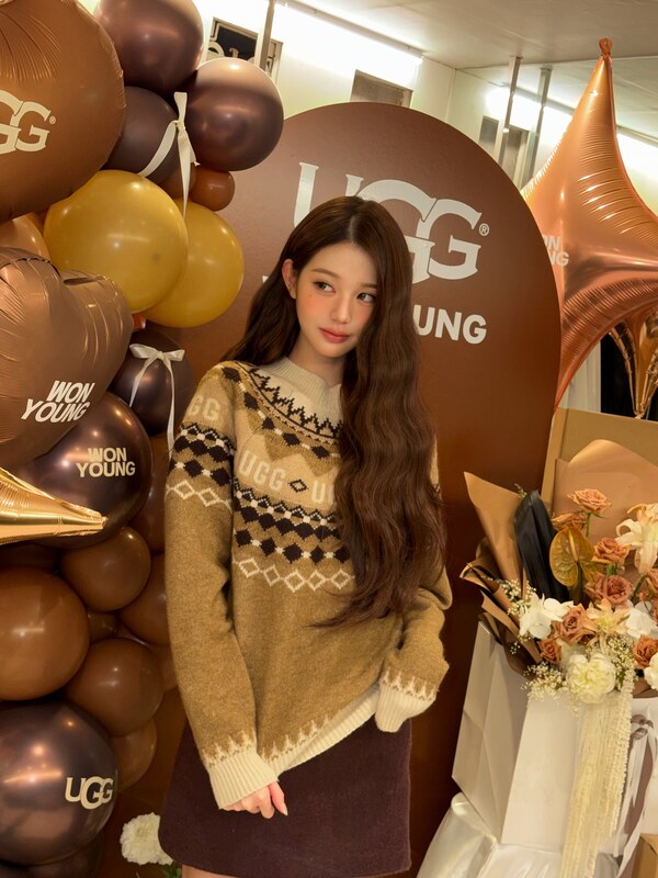 Jang Won-young nude photo 31