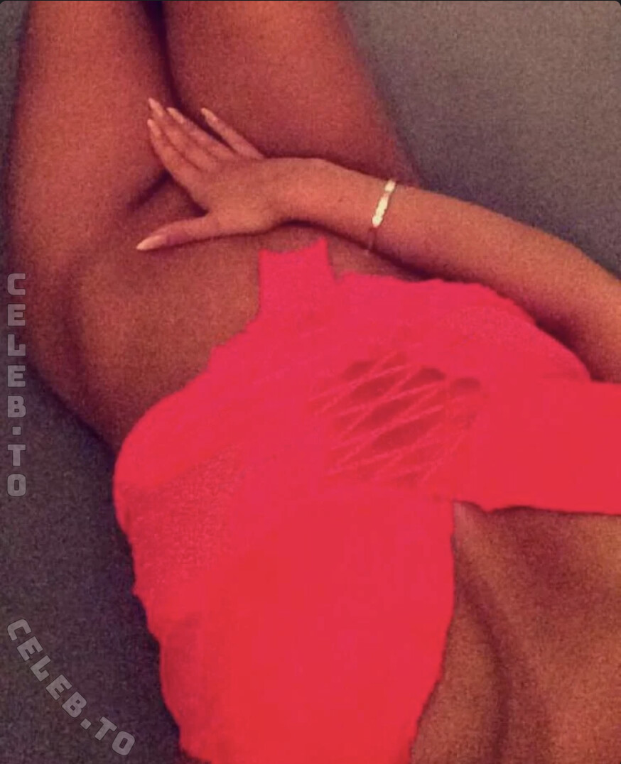 Janinavoo nude photo 1