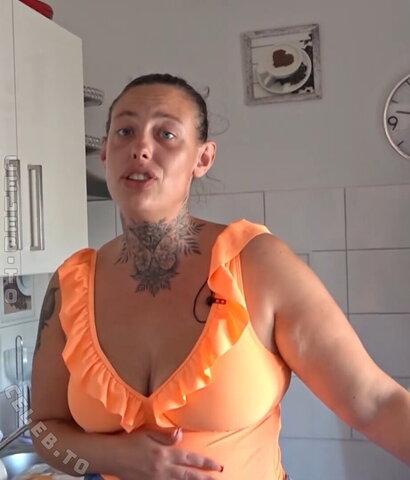 Janine Horn nude photo 12