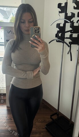Janine Sachraj nude photo 6