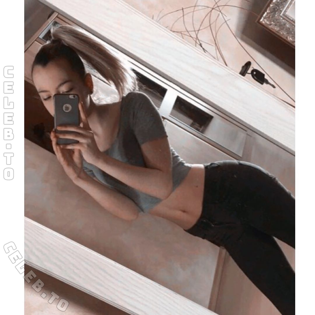Jani_ne nude photo 10