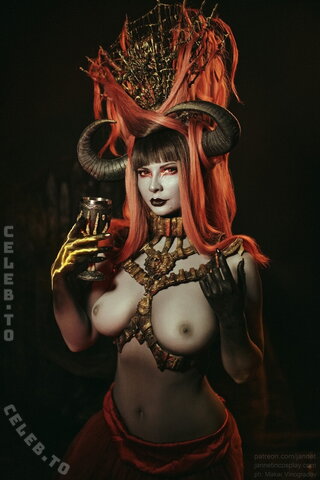 Jannetincosplay nude photo 3