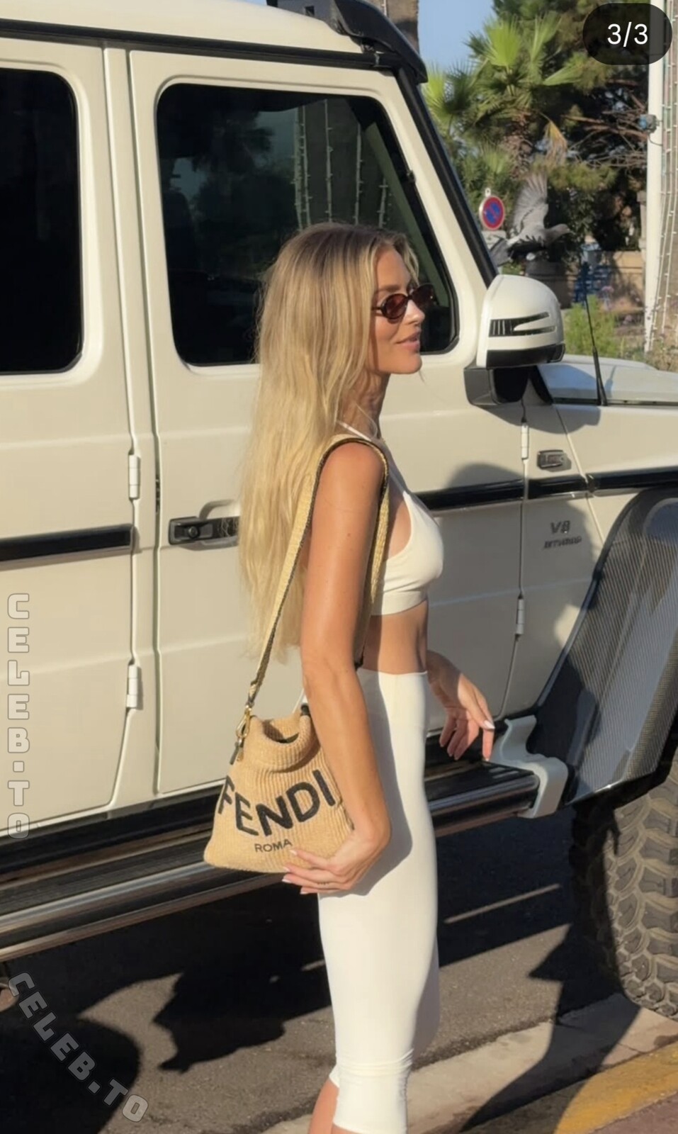 Janni Deler nude photo 2