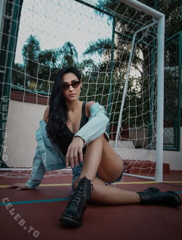 Jaqueline Carvalho nude photo 11