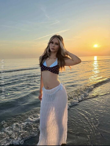 Jasmin Schneider Sexy (3 photos)