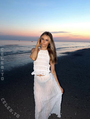 Jasmin Schneider Sexy (4 photos)