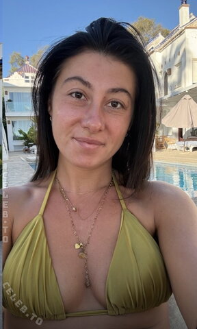 Jasmin Winhart Sexy (1 photo)