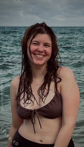 Jeanne.Zeitler Hot (1 photo)