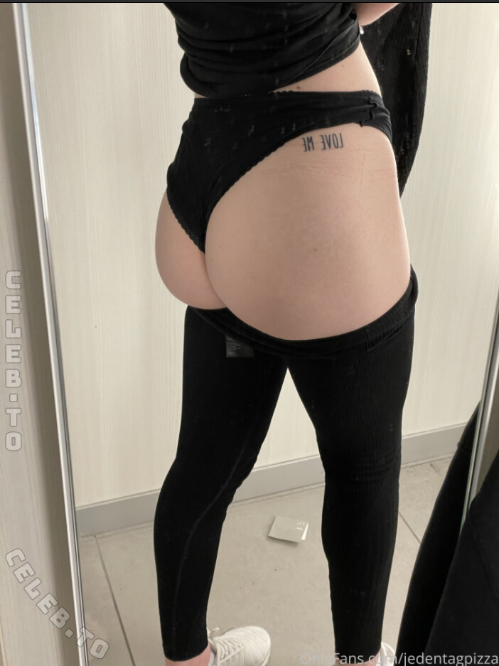 JedenTagPizza nude photo 5