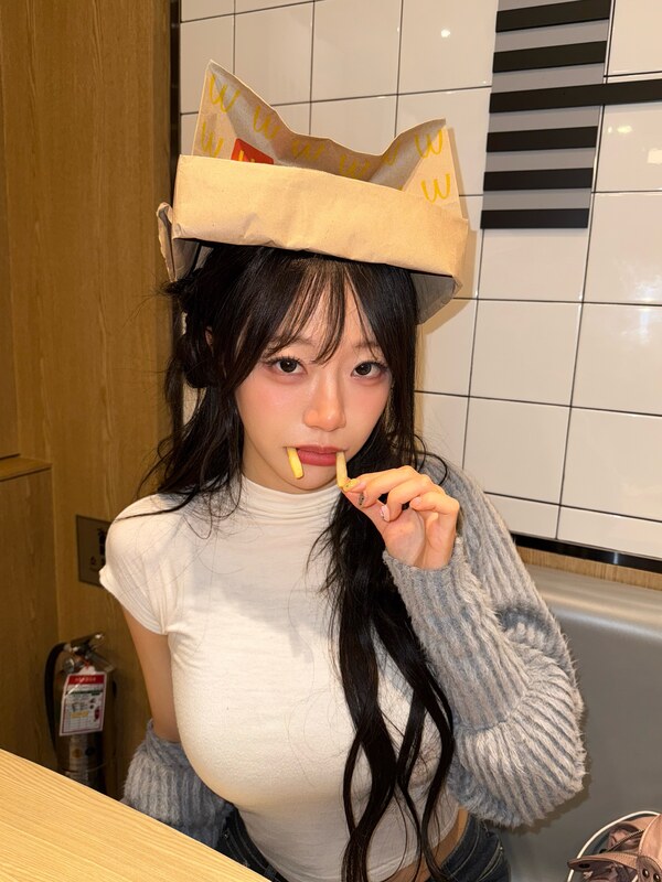 Jeewon nude photo 2