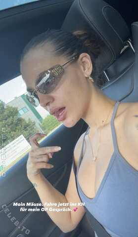 Jeje Lopes – Sexy Boobs and lips 💦😎