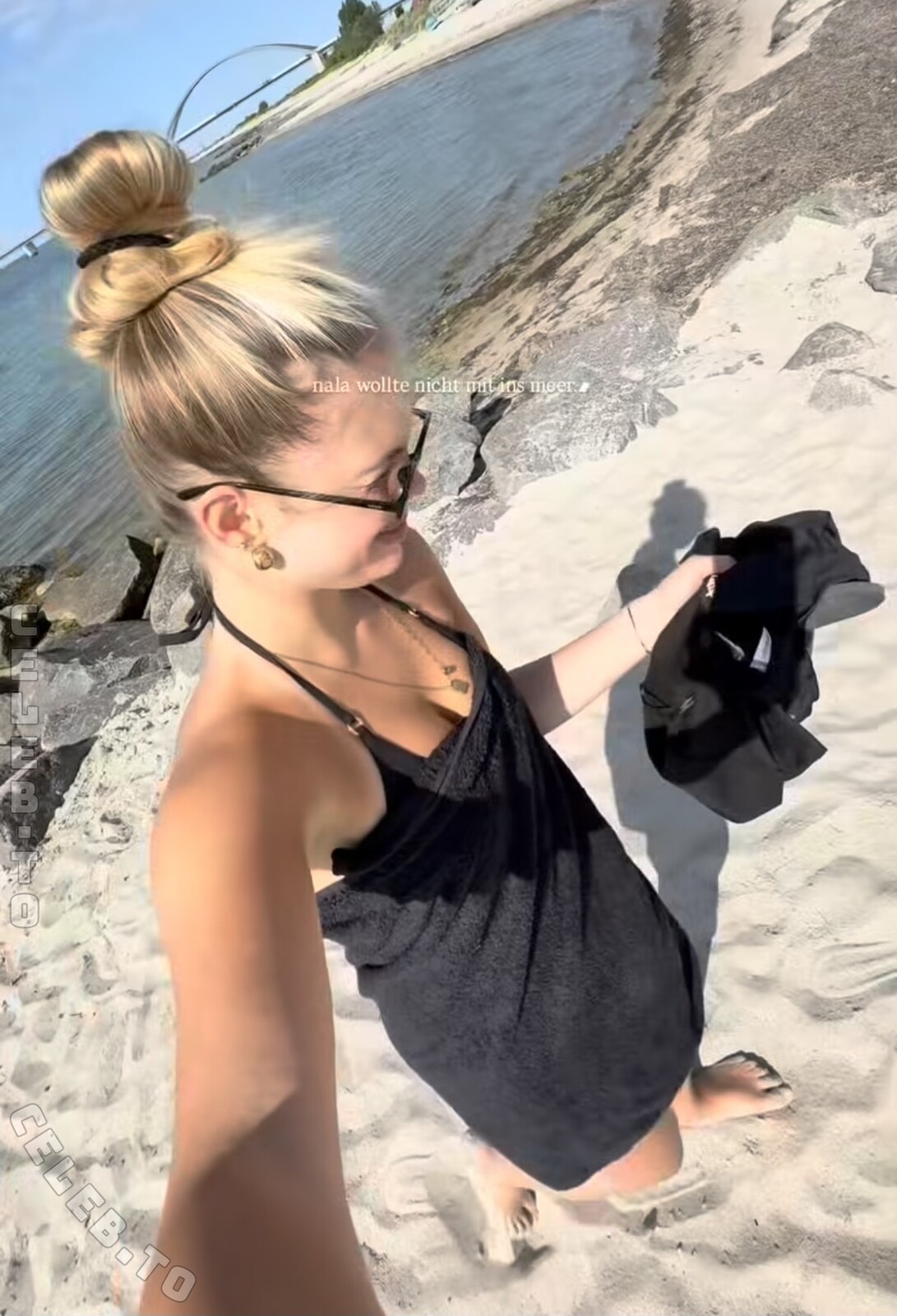 jellefeline nude photo 2