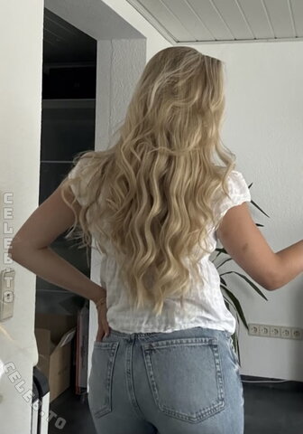 jellefeline – Awesome ass from her story
