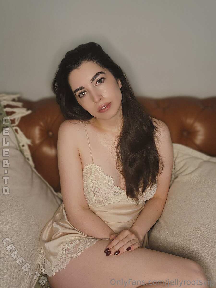 Jellyroots nude photo 7