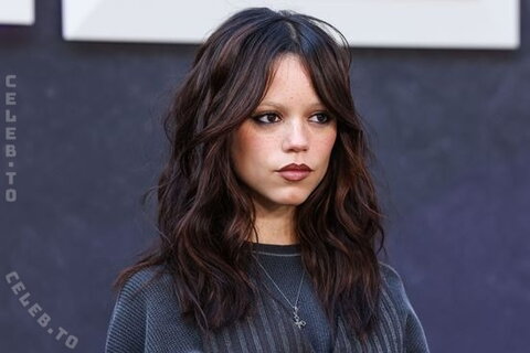 Jenna Ortega nude photo 8