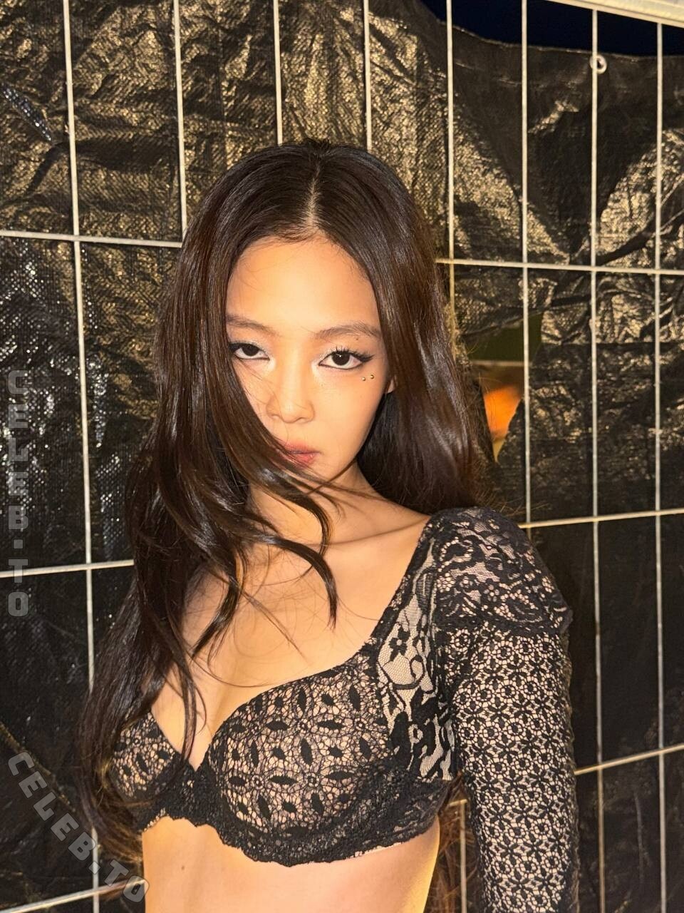 Jennie Kim nude photo 5