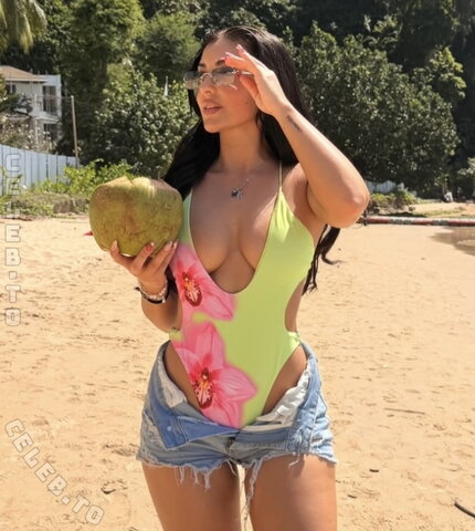Jennifer Iglesias nude photo 8