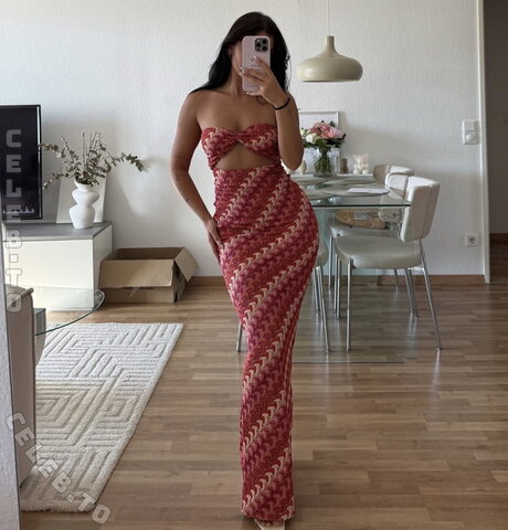 Jennifer Iglesias nude photo 4