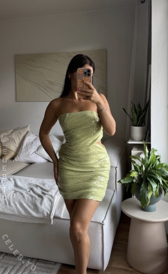 Jennifer Iglesias nude photo 7