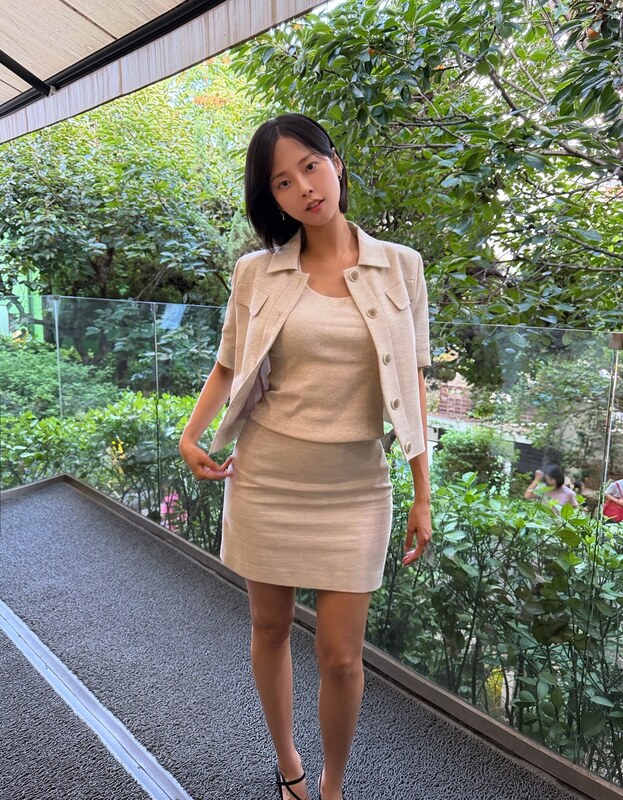 Jennifer Kim nude photo 5