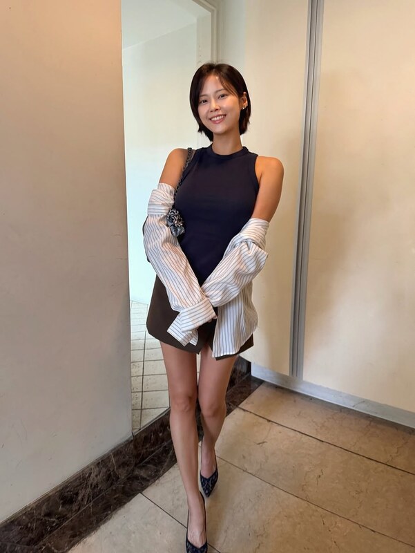 Jennifer Kim nude photo 5