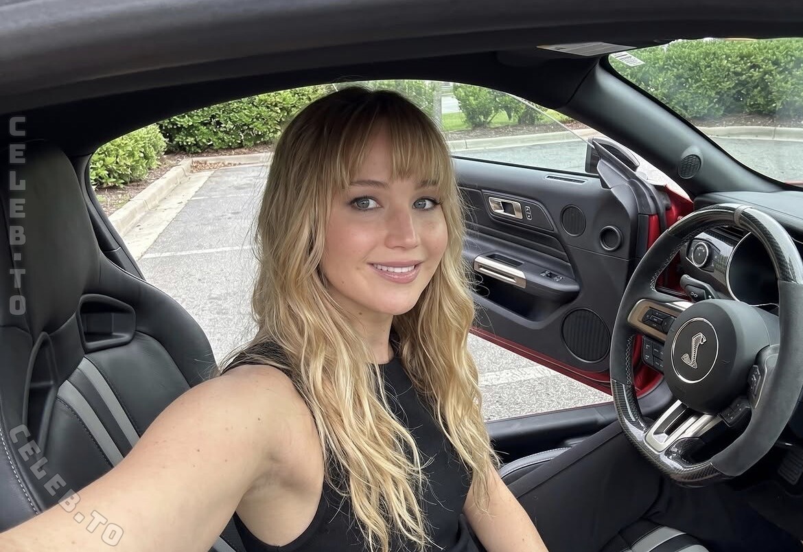 Jennifer Lawrence nude photo 1