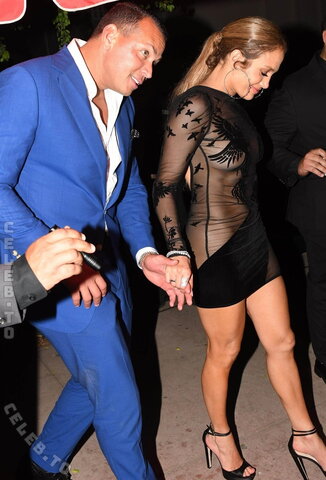 Jennifer Lopez nude photo 11